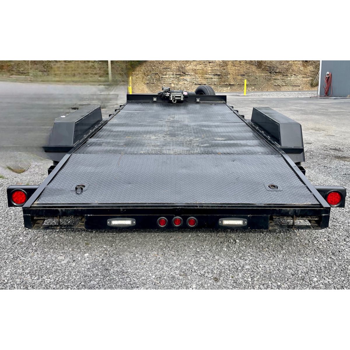 18’ HD Flatbed Car Hauler with drive over fenders 2