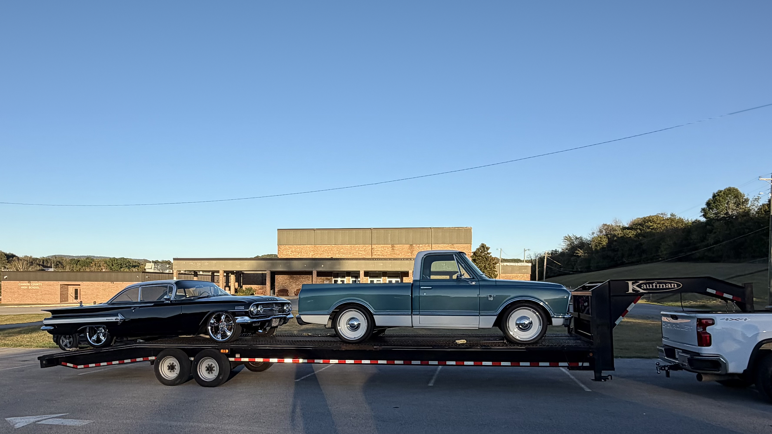 Happy customer renting a trailer for a trip to the coast!